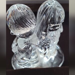 Enesco Precious Moments Crystal Figurine Of A Bride And Groom